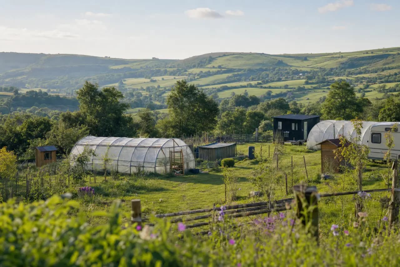 Buying Land to Live in a Caravan or Mobile Home: UK Planning & Legal Guide
