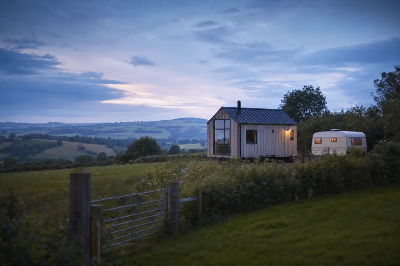 Can You Live on Your Own Land in a Mobile Home, Caravan or Tiny House? (UK, 2026)